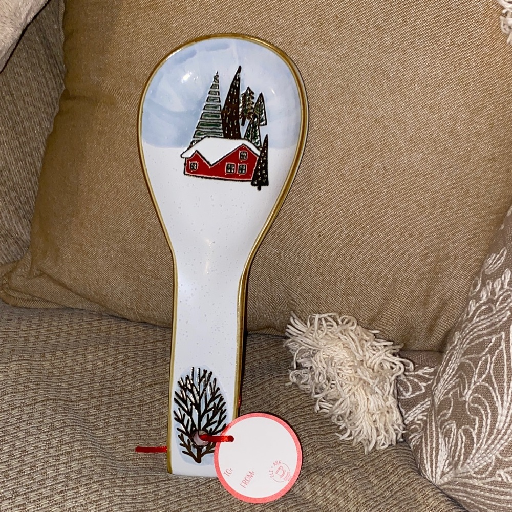 🎄NWT Festive Red House Ceramic Spoon Rest with Gold Accents